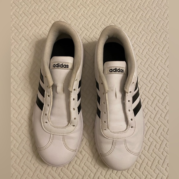 Adidas Grand Court Sneakers - Big Kid Size 3 - VGUC - Picture 2 of 5